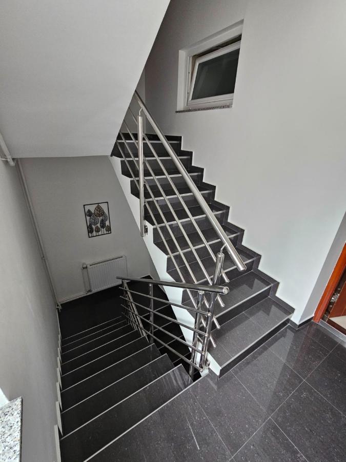 Comfort Rooms Remiza - Free Private Parking - Self Check-In Zagrzeb Zewnętrze zdjęcie