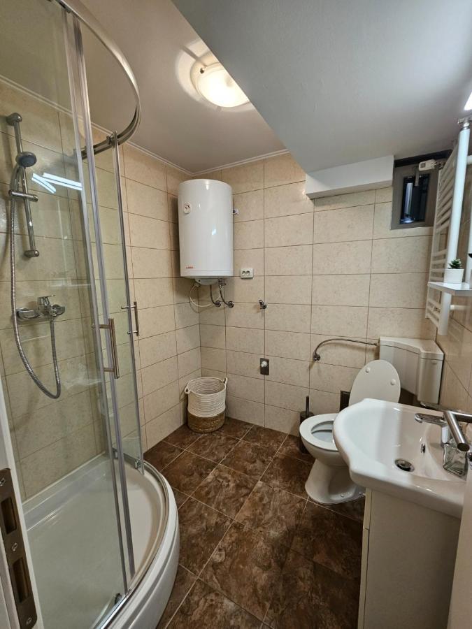Comfort Rooms Remiza - Free Private Parking - Self Check-In Zagrzeb Zewnętrze zdjęcie