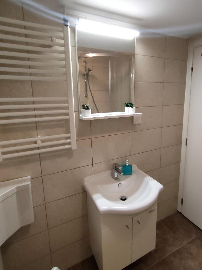 Comfort Rooms Remiza - Free Private Parking - Self Check-In Zagrzeb Zewnętrze zdjęcie