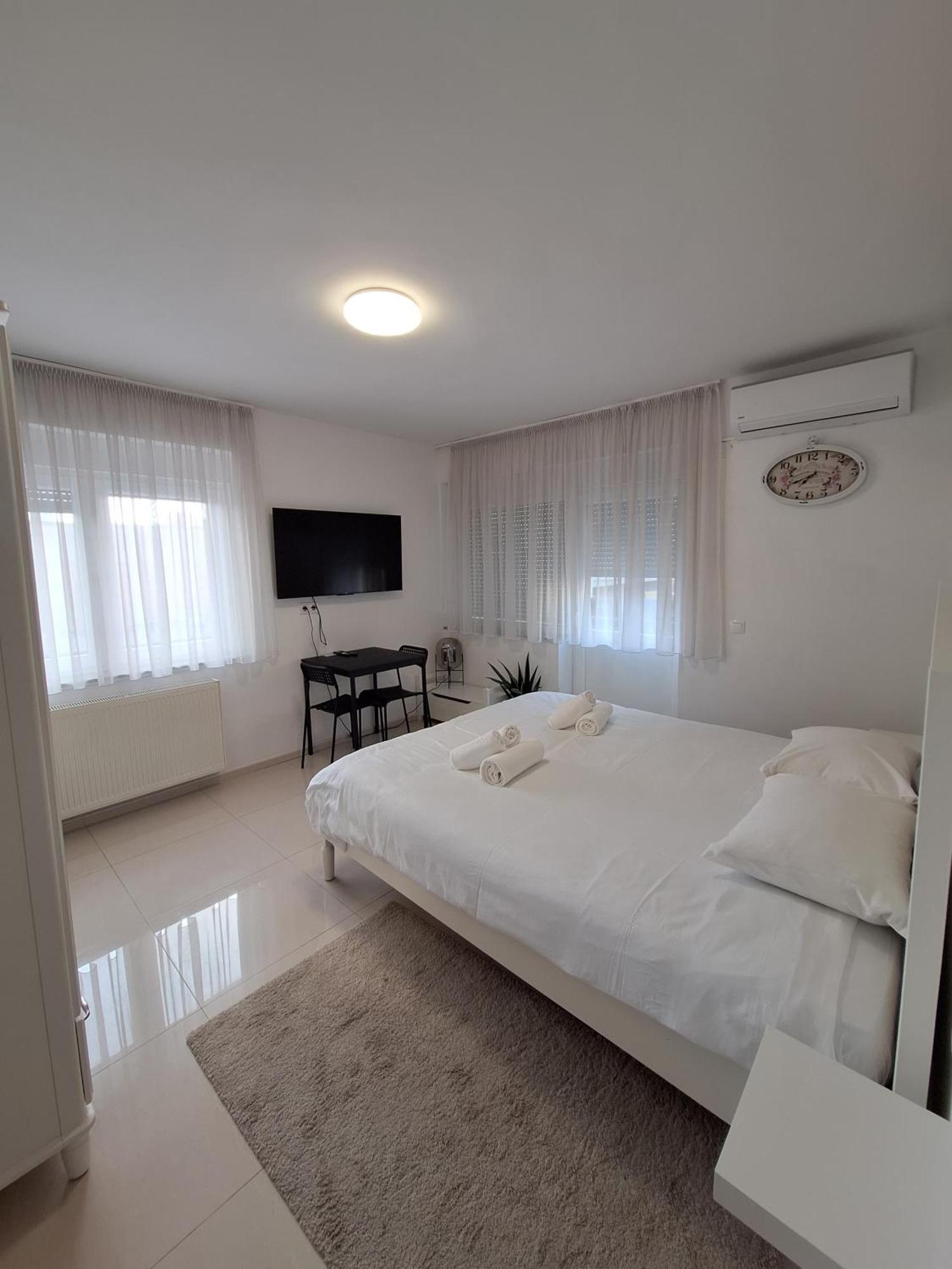 Comfort Rooms Remiza - Free Private Parking - Self Check-In Zagrzeb Zewnętrze zdjęcie